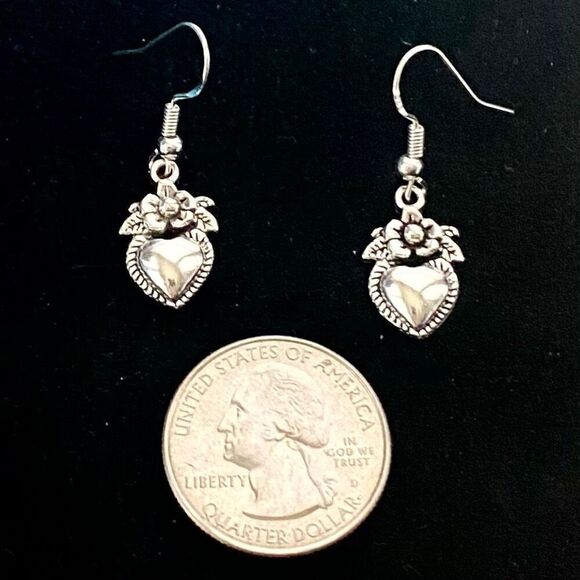 AWFx Heart & Flowers Silver Dangles - Picture 6 of 7